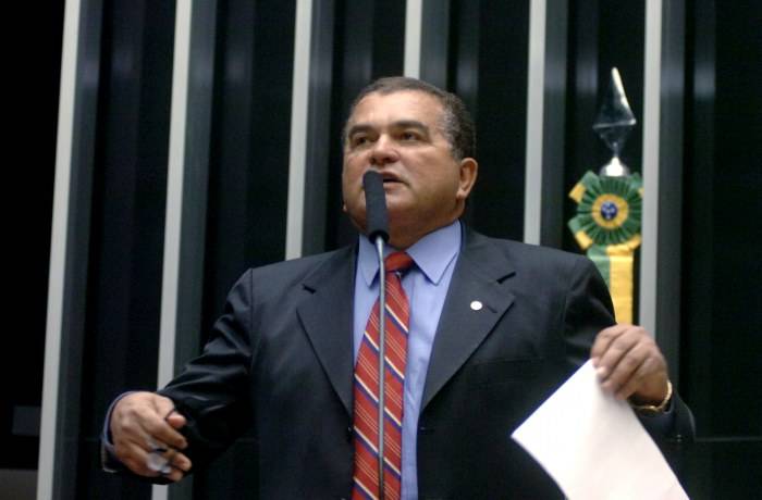 NOTA DE DESAGRAVO CONTRA DECLARAÇÕES DE ERNANDES AMORIM