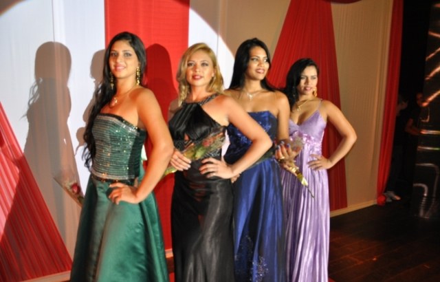 Em noite de gala, jovem de 18 anos é eleita Miss Penitenciária de Rondônia