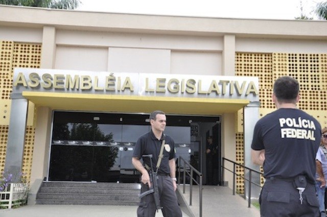 Só três dos 24 deputados não tiveram gabinetes devassados pela PF