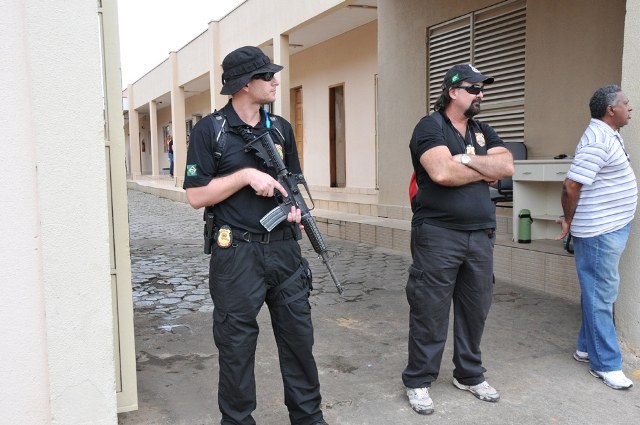 Policia Federal divulga nomes de empresários presos e deputados investigados