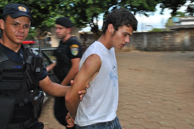 Polícia Militar prende “Dione Buraco” acusado de furto