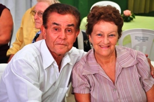 Casal que se conheceu em baile da terceira idade sobe ao altar em Vilhena