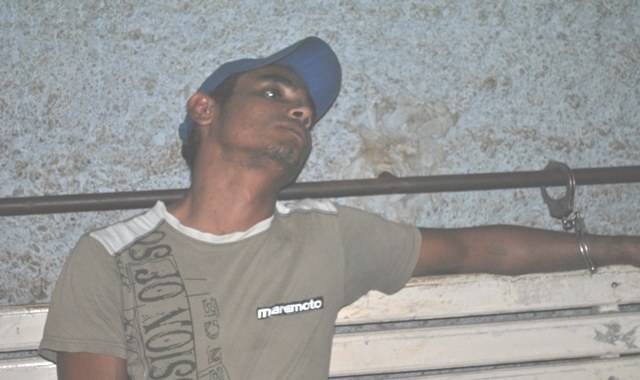 Rapaz rouba carro “para tirar onda”, mas veículo quebra e ele acaba preso 