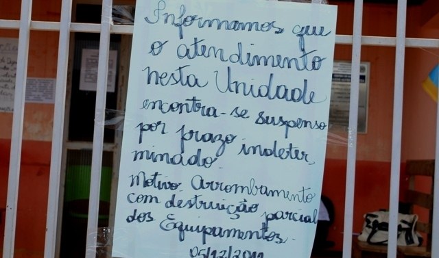 Destruído por vândalos, posto de saúde não tem data para voltar a atender