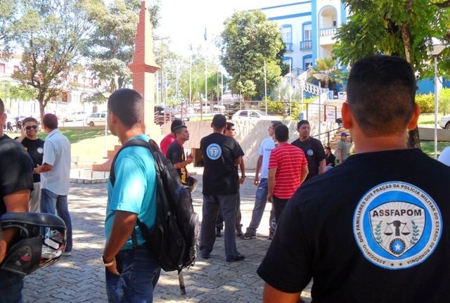 Governo chega ao limite, endurece com grevistas da PM e chama Exército