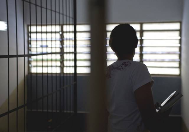 Frieza de adolescente que matou e enterrou inimigo assusta policiais em Vilhena