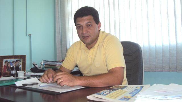 Secretário de saúde desmente transferência de pacientes por falta de “neuros”