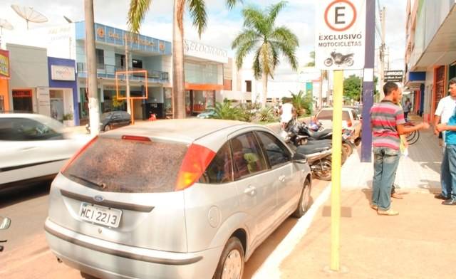 Estacionamentos exclusivos para motos ainda não estão valendo em Vilhena