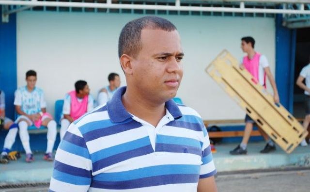 VEC quer contratar técnico campeão que dispensou no ano passado