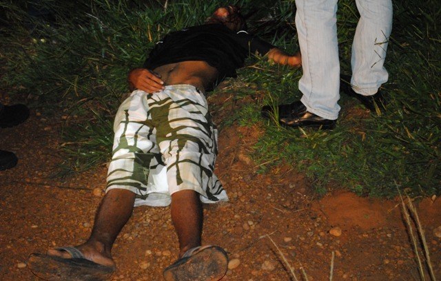 Rapaz é executado com tiros no pescoço e na testa na BR 364, no centro da cidade