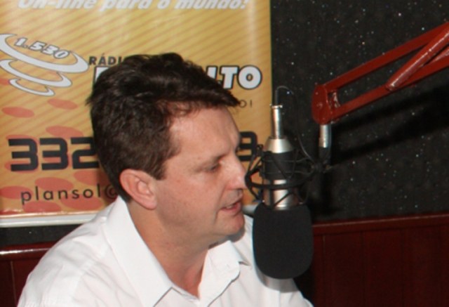 Prefeito de Vilhena volta a comandar programa de rádio neste sábado