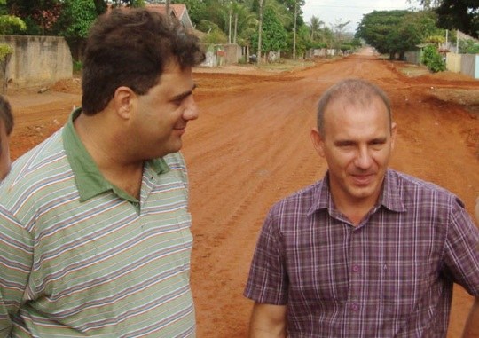 Ex-deputado renuncia a candidatura a prefeito, muda de partido e faz acordo