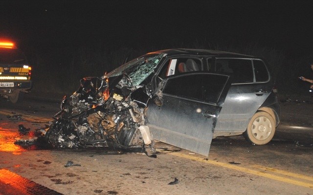Acidente na entrada de Vilhena deixa duas pessoas feridas e interdita rodovia 