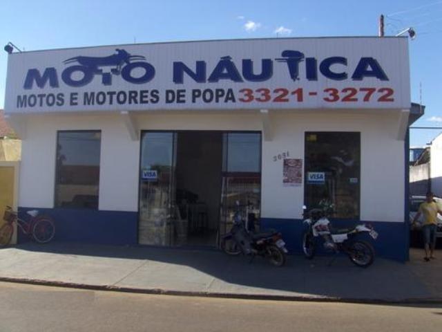 Comerciante vê loja ser arrombada, chama a polícia e ladrão é preso 