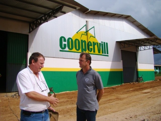 Deputado Luizinho indústria de ração administrada por cooperativa em Vilhena