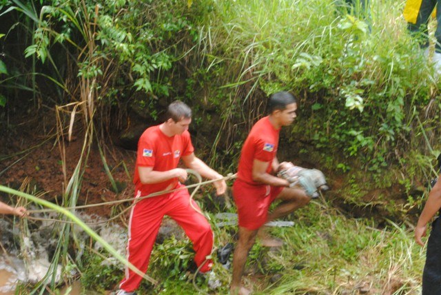 As fotos da tragédia: repórter se emociona ao relatar morte de recém-nascido