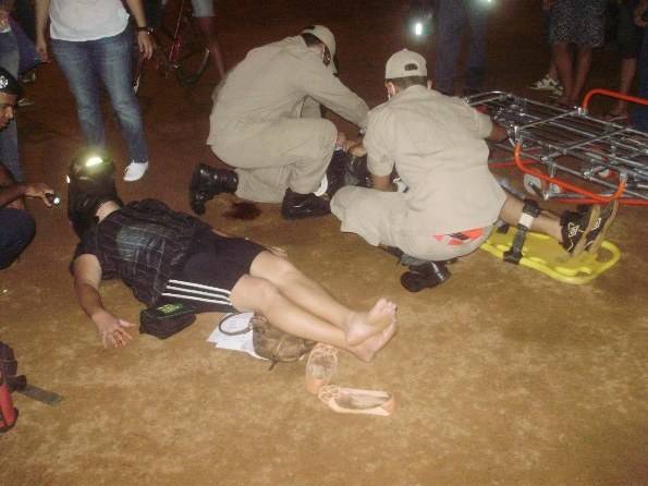 Choque entre motos deixa homem com suspeita de traumatismo craniano