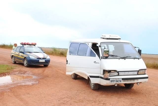 Motoqueiro bate, deixa duas mulheres feridas e foge sem prestar socorro