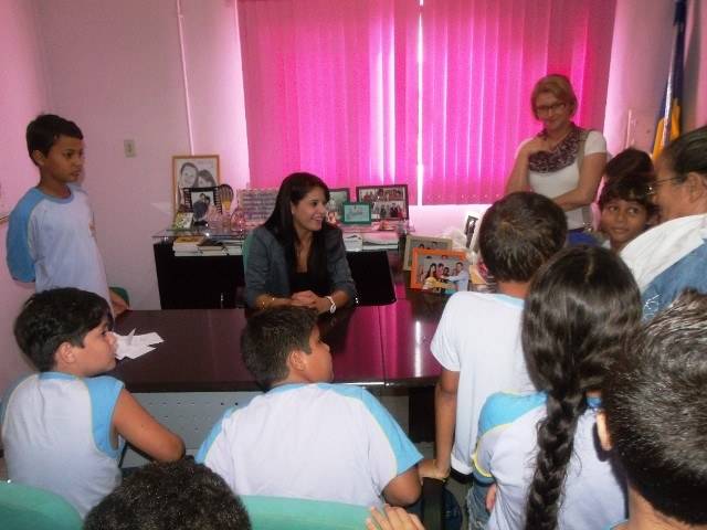 Em visita-surpresa de alunos, primeira-dama de Vilhena é “sabatinada”