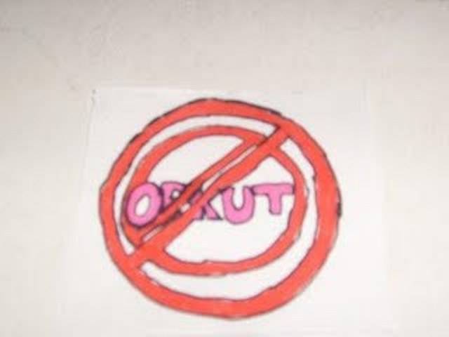 CARMOZINO PROÍBE ACESSO A ORKUT