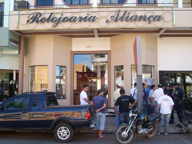 MAIS UMA RELOJOARIA É ASSALTADA NO CENTRO DA CIDADE