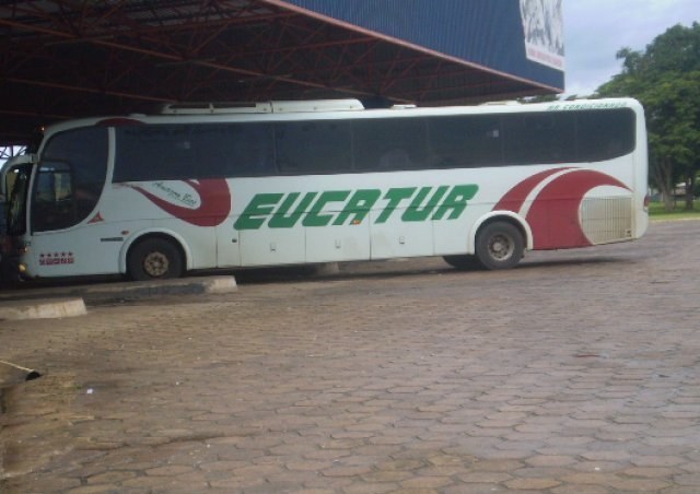 Promotores entram na justiça contra Eucatur por transportar passageiros em pé