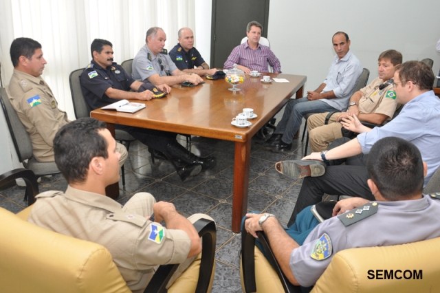 Após semana sangrenta em Vilhena, Rover discute segurança pública com polícias
