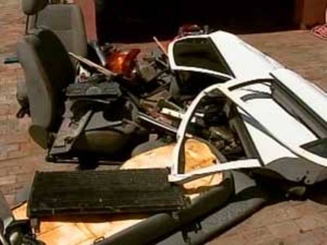 Picape com placa de RO usada em assalto em encontrada em desmanche em Minas