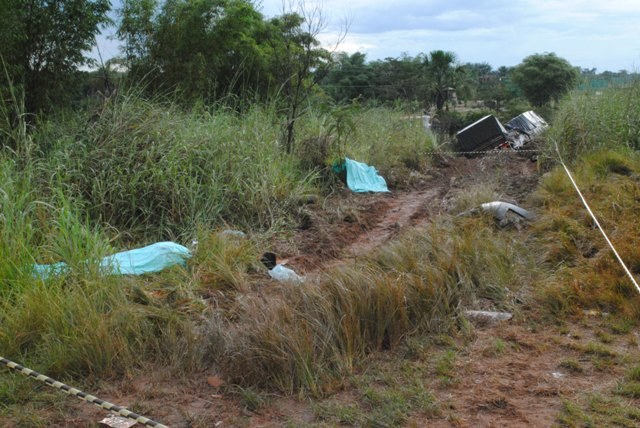 Caminhão passa por cima e mata casal em Vilhena; corpos já foram recolhidos