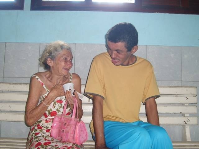 POLÍCIA INVESTIGA CRUELDADE CONTRA IDOSA E SEU FILHO EXCEPCIONAL