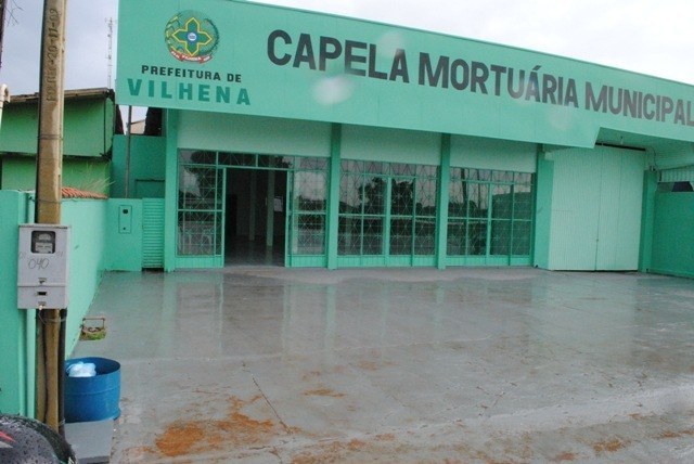 Rover se livrou de encrenca ao inaugurar capela mortuária em Vilhena