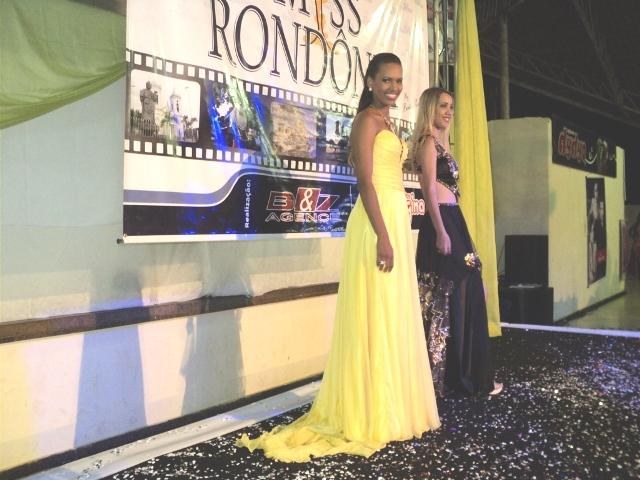 Primeira negra a ganhar o título, Miss Vilhena admite sofrer preconceito