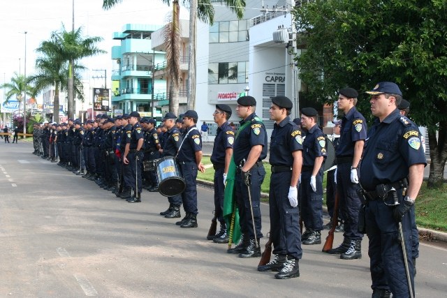 Em Vilhena, 3º BPM homenageia Tiradentes na principal avenida da cidade