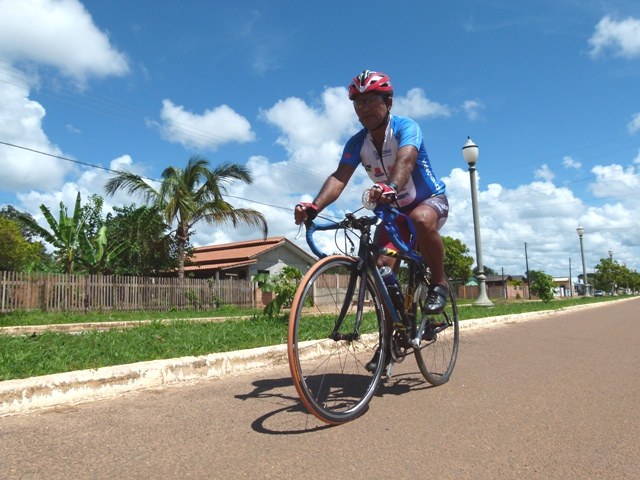 Ciclista vilhenense de 54 anos se destaca em campeonato estadual