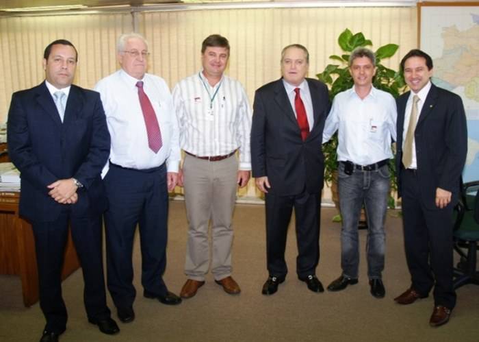 AGRICULTORES DE VILHENA SE REÚNEM COM MINISTRO DA AGRICULTURA