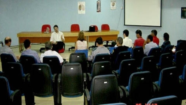 MP capacita professores para lidar com dependentes químicos em Vilhena