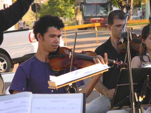 Orquestra Municipal oferece bolsas para interessados em aprender música