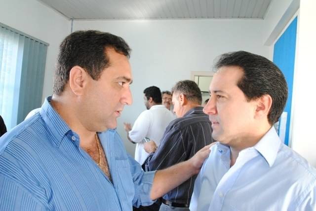 Josué Donadon toma posse e não cita Natalzinho; Olivar faz convite a desportista