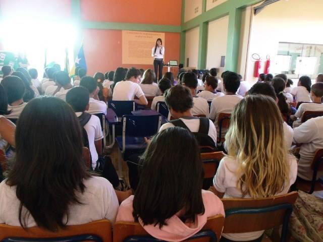 Aluno quer saber: “Homem que apanha pode recorrer à Lei Maria da Penha?”