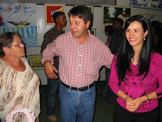 Mesmo com Lei Ficha Limpa, Melki mantém campanha e é visto “nos braços do povo”