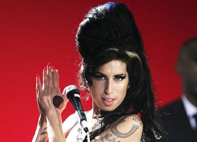 Competitiva, Amy Winehouse temia sucesso da cantora Adele