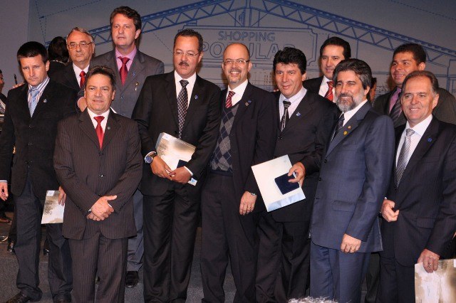 Rover é finalista de prêmio do Sebrae para melhores prefeitos do Brasil