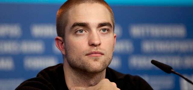 "Bizarro ser ídolo de garotinhas de 13 anos", diz Robert Pattinson