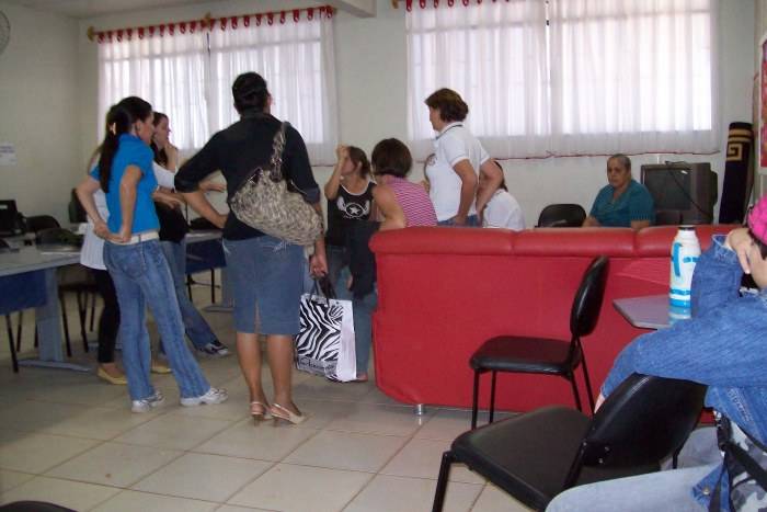 SECRETÁRIO DE ESTADO DIZ QUE “DIRETORA FICA”