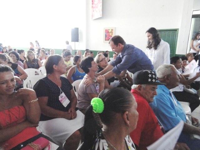 Luizinho Goebel participa de encontro e destaca ações voltadas para as mulheres