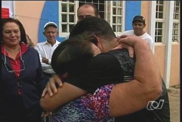 Balconista de Rondônia encontra em Goiás a mãe que não via há 36 anos 