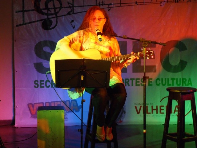 Hoje tem Noite da Seresta no Bangalô; evento gratuito incentiva músicos locais