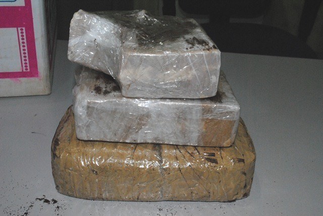 Em Vilhena, PRF apreende 2 kg de cocaína em ônibus, mas traficante não aparece
