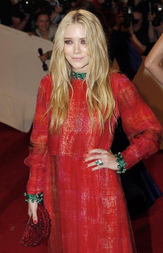 Mary-Kate Olsen está namorando irmão de Sarkozy, 17 anos mais velho