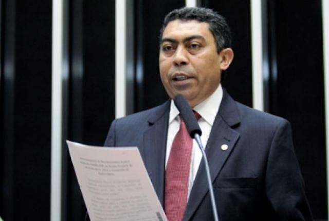 Deputado Padre Ton denuncia violação dos direitos humanos em Vilhena